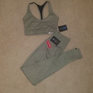 Brand new Onzie gray snakeskin matching set